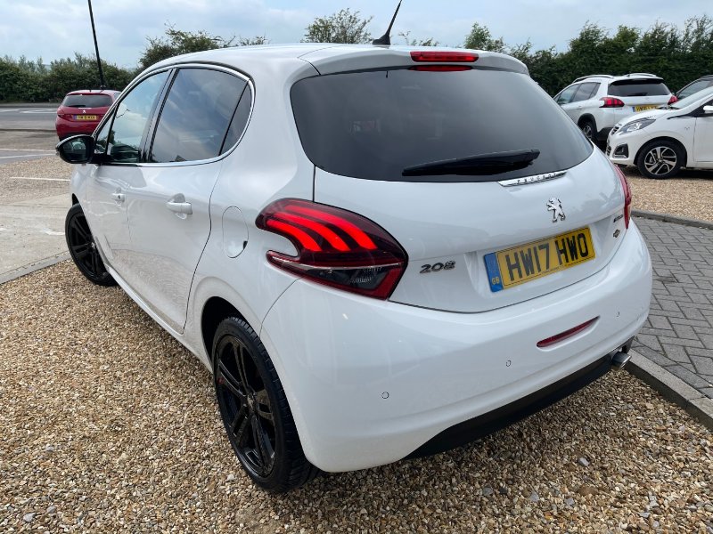 Used 17 Peugeot 8 Gt Line 1 2 Puretech 110 5dr For Sale In Ryde Isle Of Wight Staddlestones Peugeot